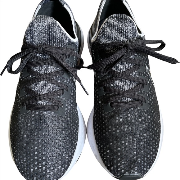 Nike React Infinity Run Flyknit 10 - Picture 3 of 12